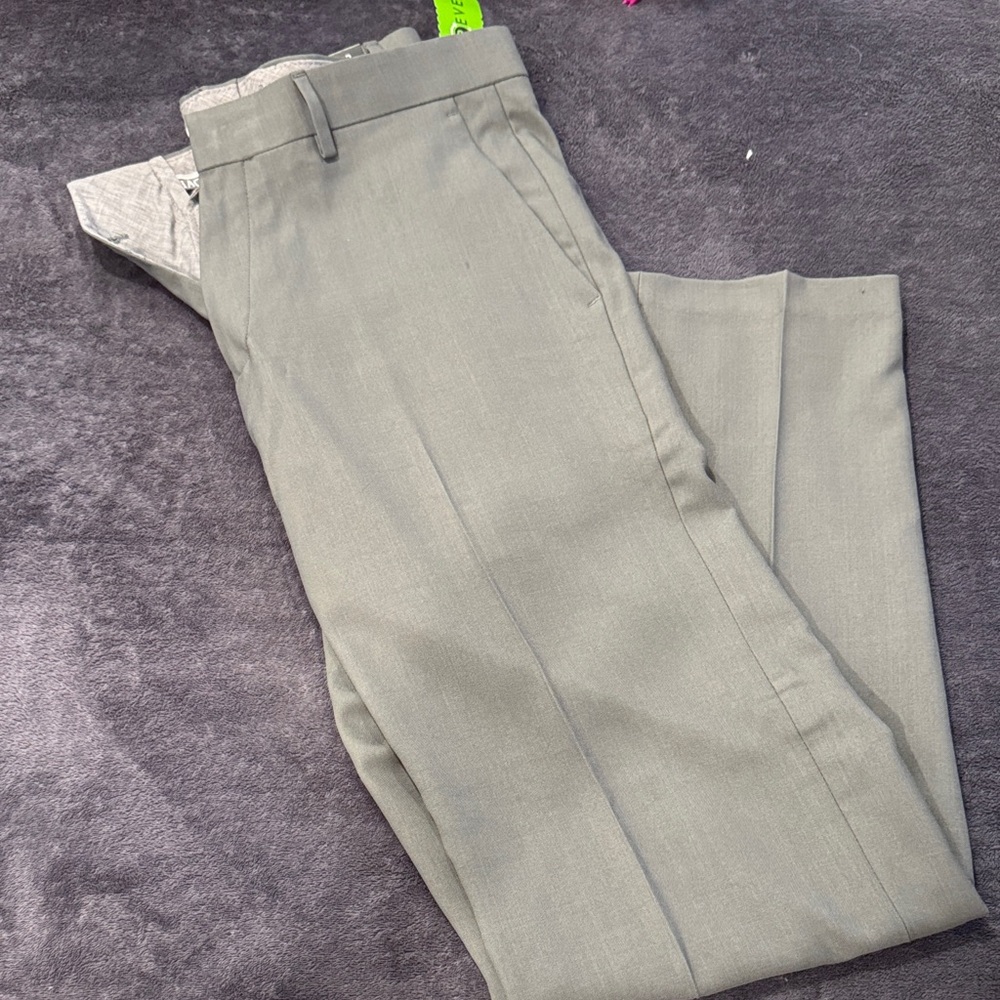 Haggar Men's Light Gray Dress Pants